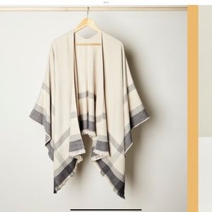 Sizu Poncho Wrap from Alltrue box; new/never worn